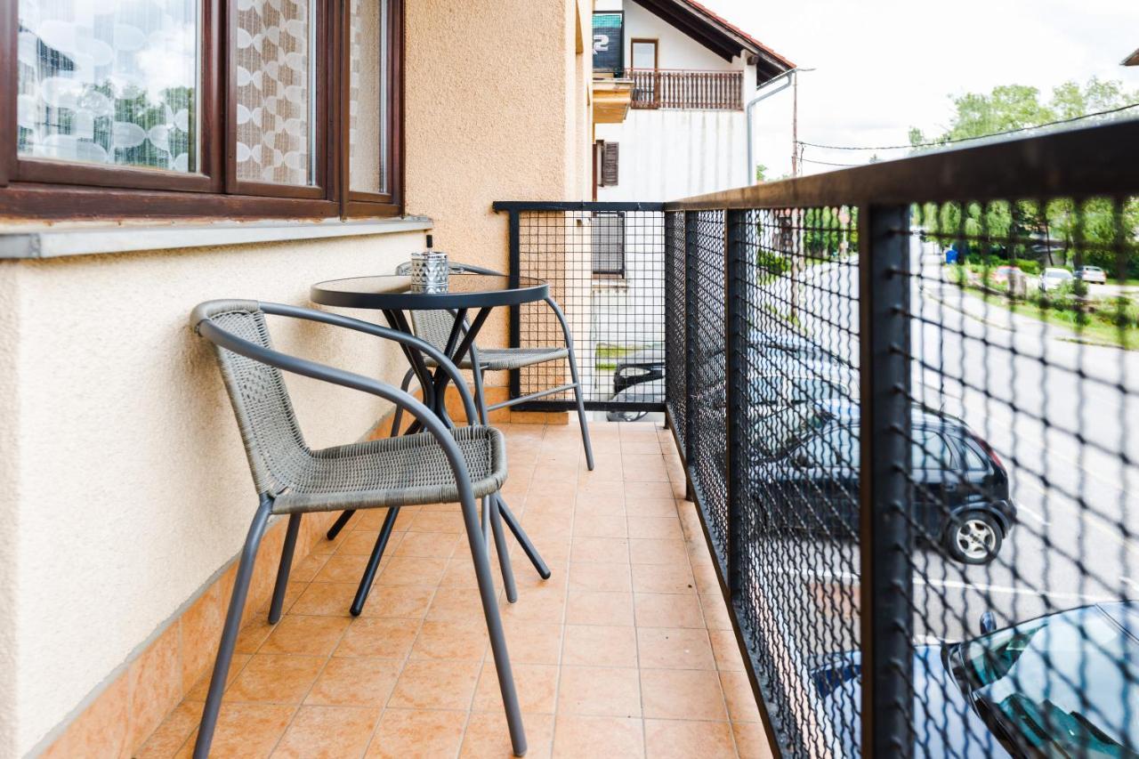 Apartmant Borna スルニュ エクステリア 写真