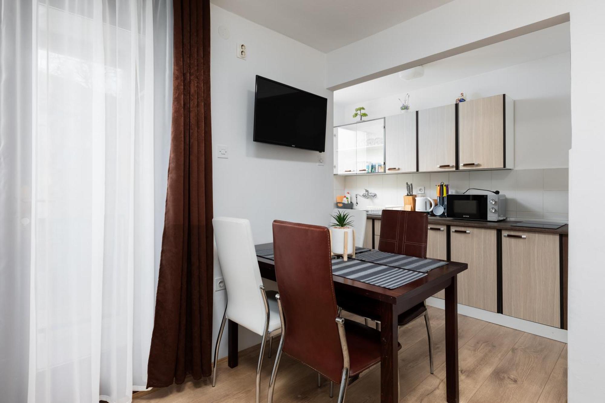 Apartmant Borna スルニュ エクステリア 写真